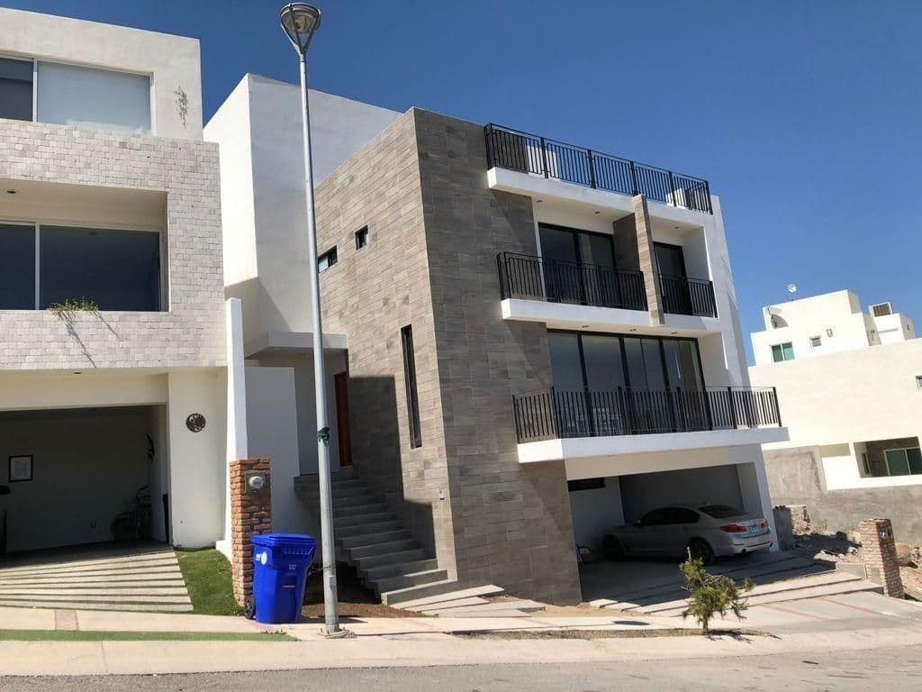 Casa en Venta en Club de Golf La Loma con Roof 1/14