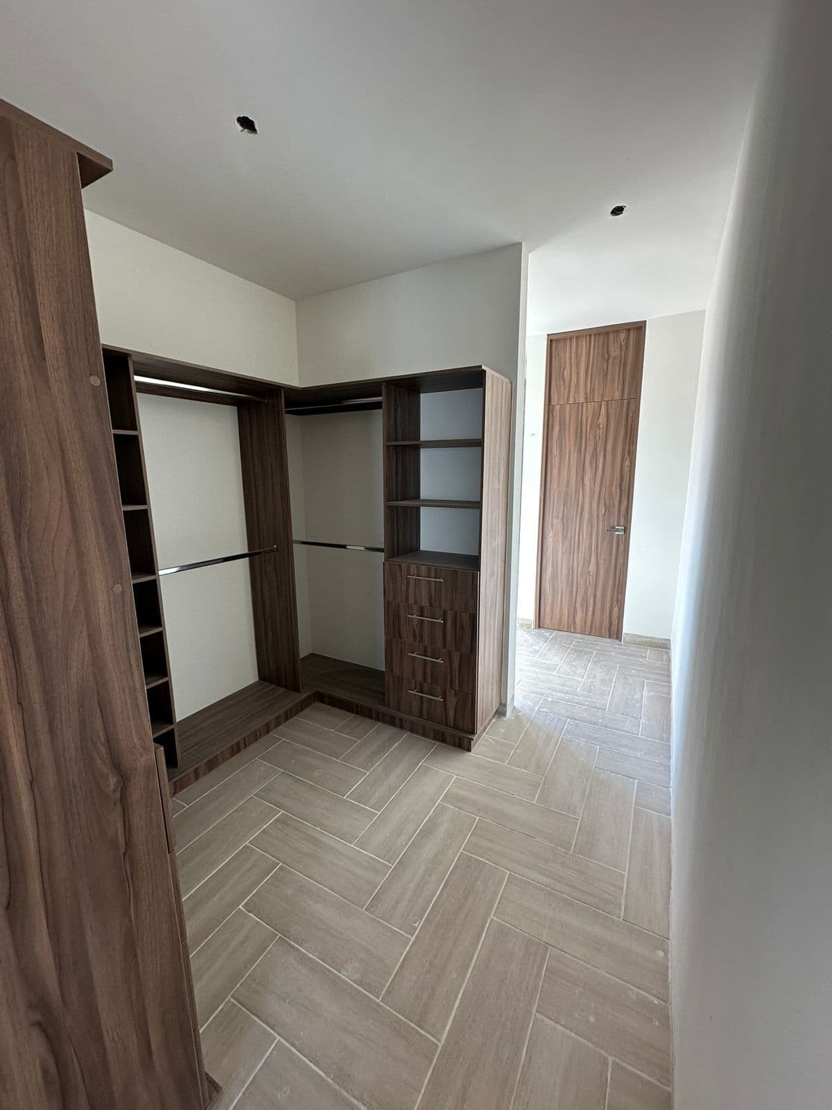 Casa en venta Privada Sotavento vigilancia amenidades 3 recs 3.5 baños jardin 7
