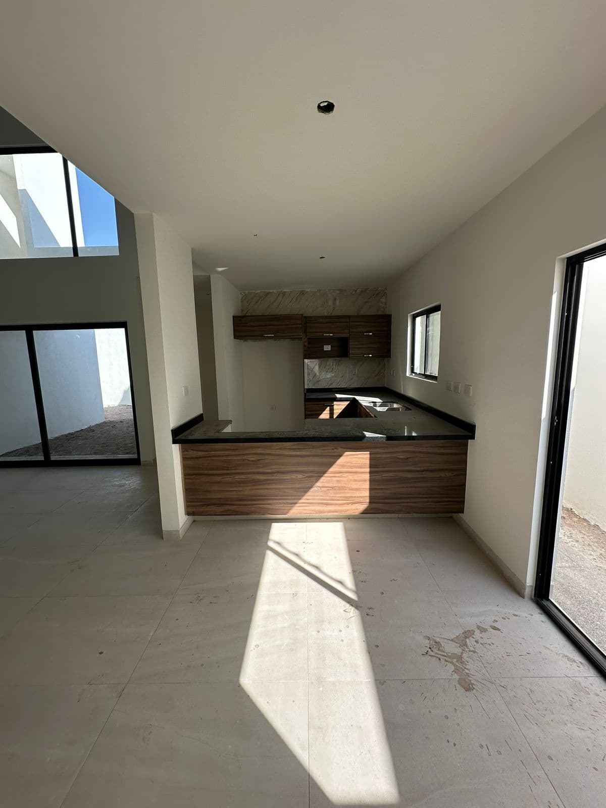 Casa en venta Privada Sotavento vigilancia amenidades 3 recs 3.5 baños jardin 1/13