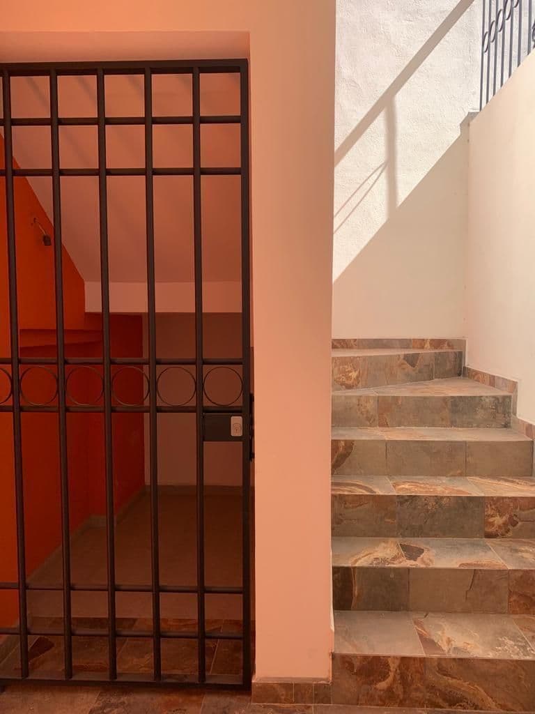 Casa en venta zona centro 3 recs 3 baños amplia terraza 7
