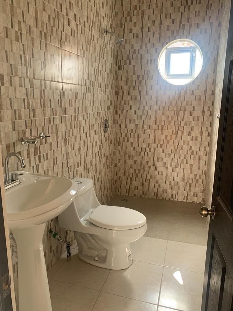 Casa en venta zona centro 3 recs 3 baños amplia terraza 8