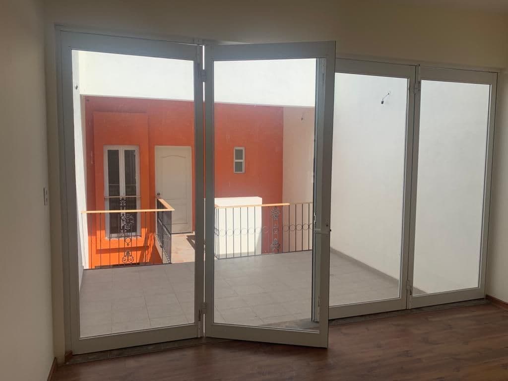 Casa en venta zona centro 3 recs 3 baños amplia terraza 9