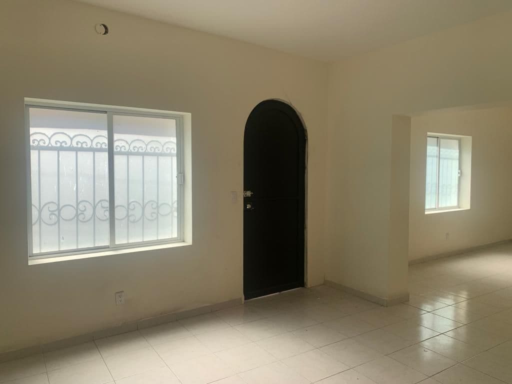 Casa en venta zona centro 3 recs 3 baños amplia terraza 10