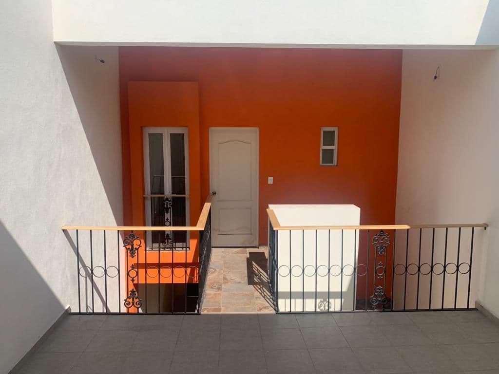 Casa en venta zona centro 3 recs 3 baños amplia terraza 1/13