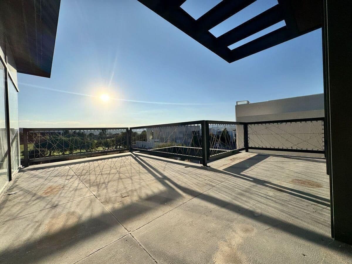 Casa en Venta en Club de Golf La Loma con Alberca techada 4