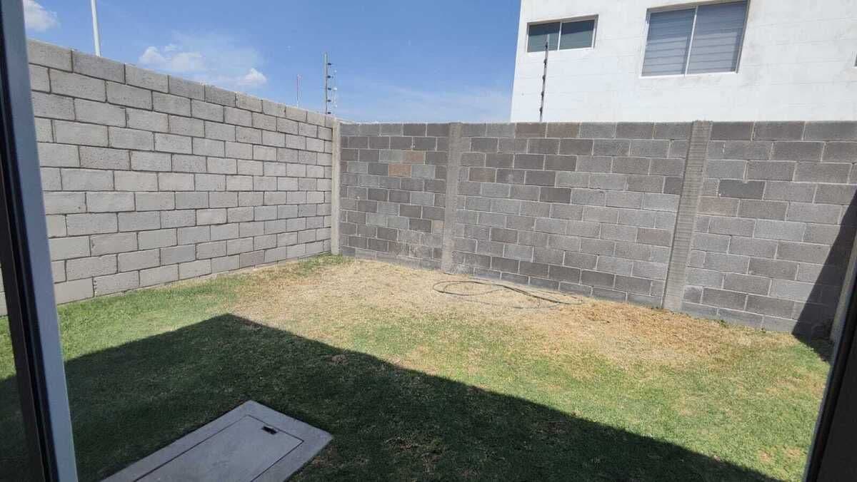 CASA EN VENTA EN PRIV. AVANTHO, S.L.P. 4