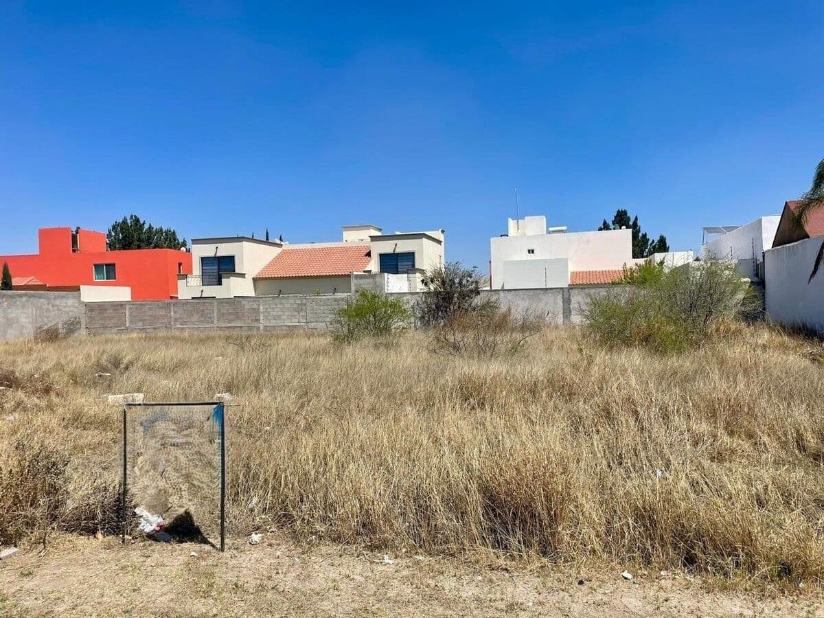 Terreno en Venta en Club de Golf "Alquerias" con superficie 477m2 5