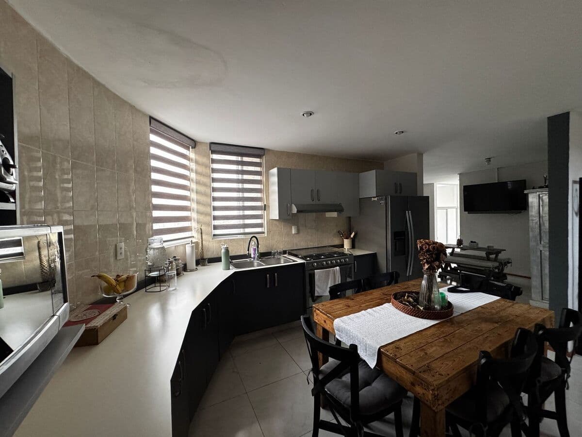 Casa en Venta en Lomas del Tecnológico en esquina. 4