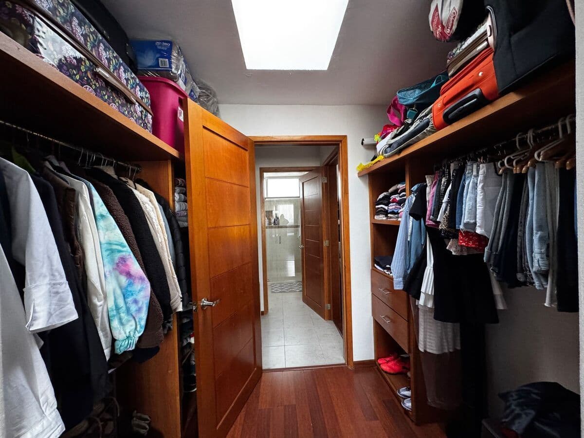 Casa en Venta en Lomas del Tecnológico en esquina. 13