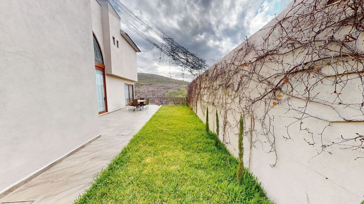 Casa en Venta en Club de Golf La Loma con Piso Radiante. 8