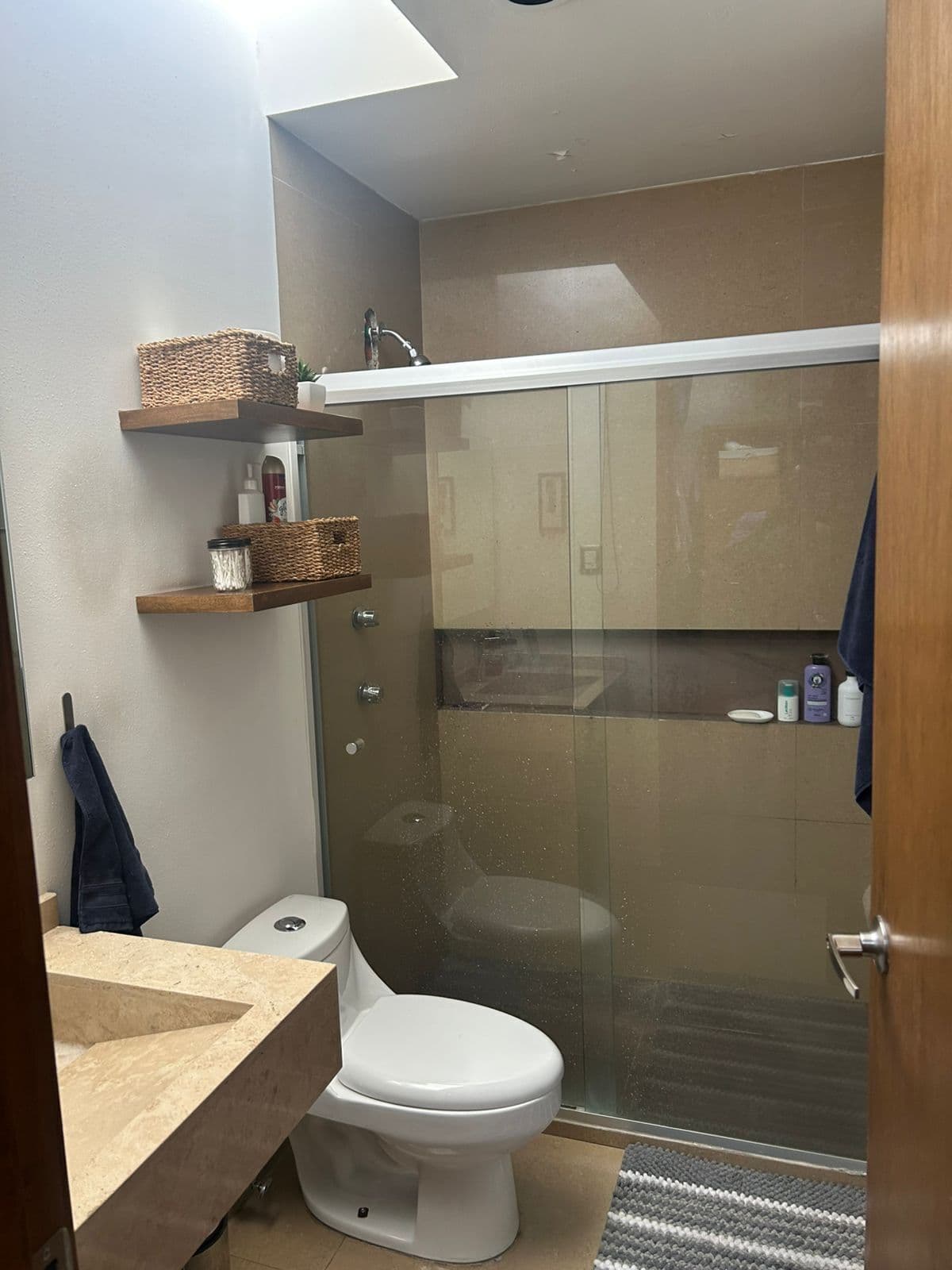 Casa en venta en Lomas 4a secc 3 recs 2.5 baños, jardin, jacuzzi, terraza 10