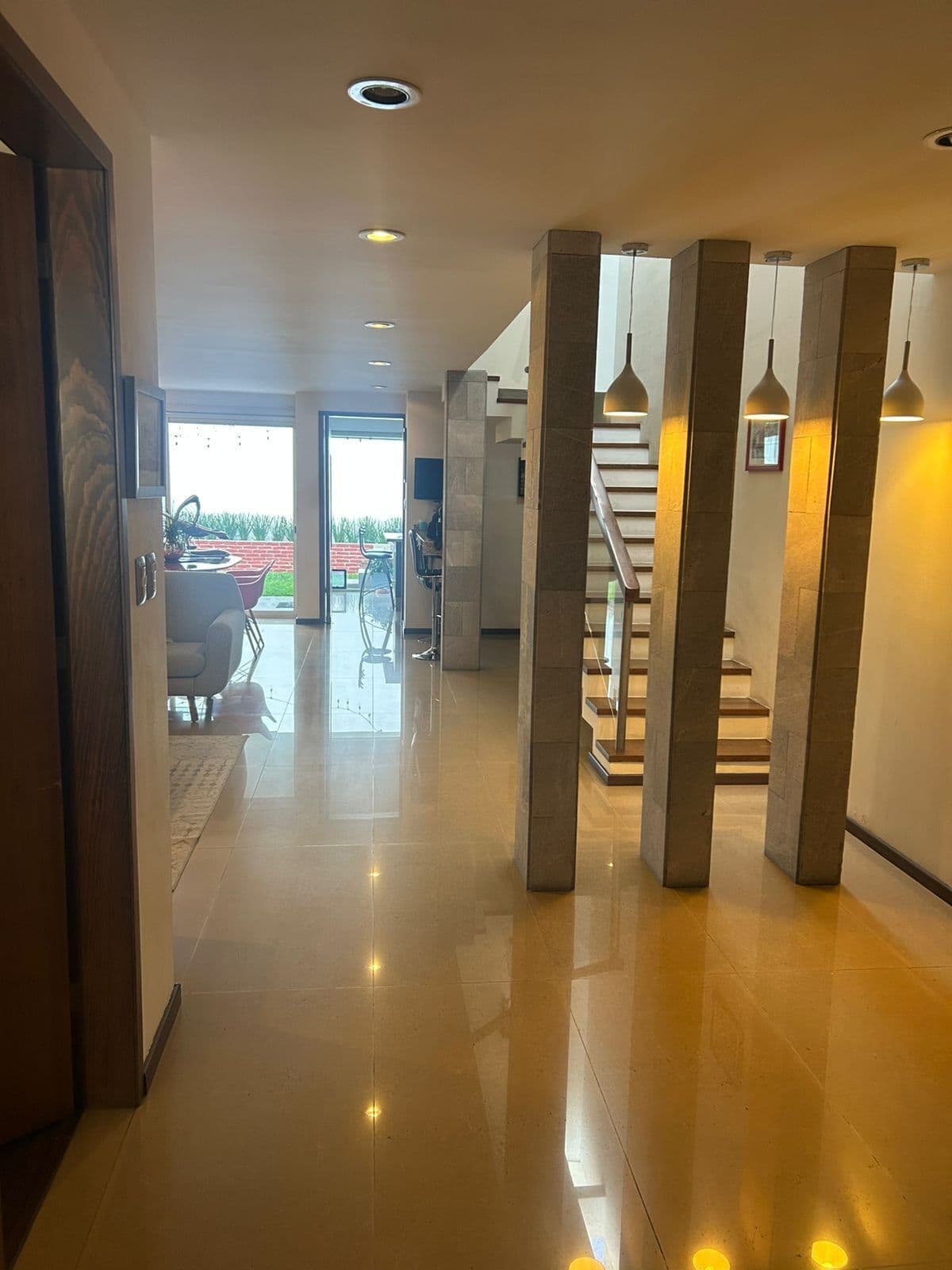 Casa en venta en Lomas 4a secc 3 recs 2.5 baños, jardin, jacuzzi, terraza 12