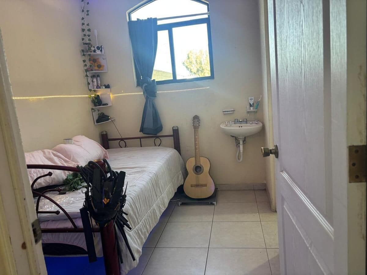 Edificio en Venta cerca de Himalaya 2 deptos y 2 locales. 8