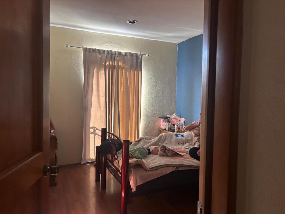 Edificio en Venta cerca de Himalaya 2 deptos y 2 locales. 13