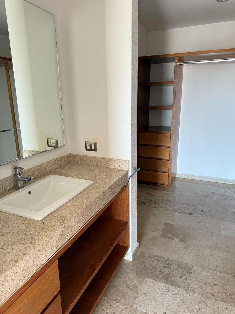 Venta de casa en Club de golf la loma 6