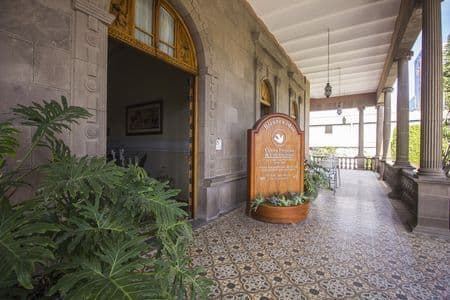 En venta majestuoso Palacio Señorial estilo neoclásico de principios siglo XX 3