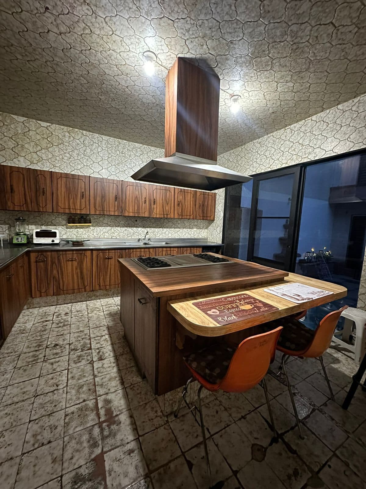 Se Vende Casa  muy céntrica con excelente ubicación  111 5