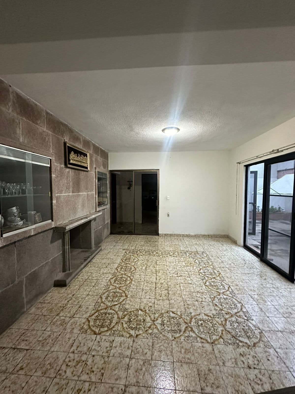 Se Vende Casa  muy céntrica con excelente ubicación  111 6