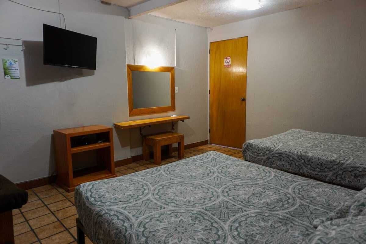 Se traspasa Hotel en San Luis Potosí, cerca del centro, 17 habitaciones 8