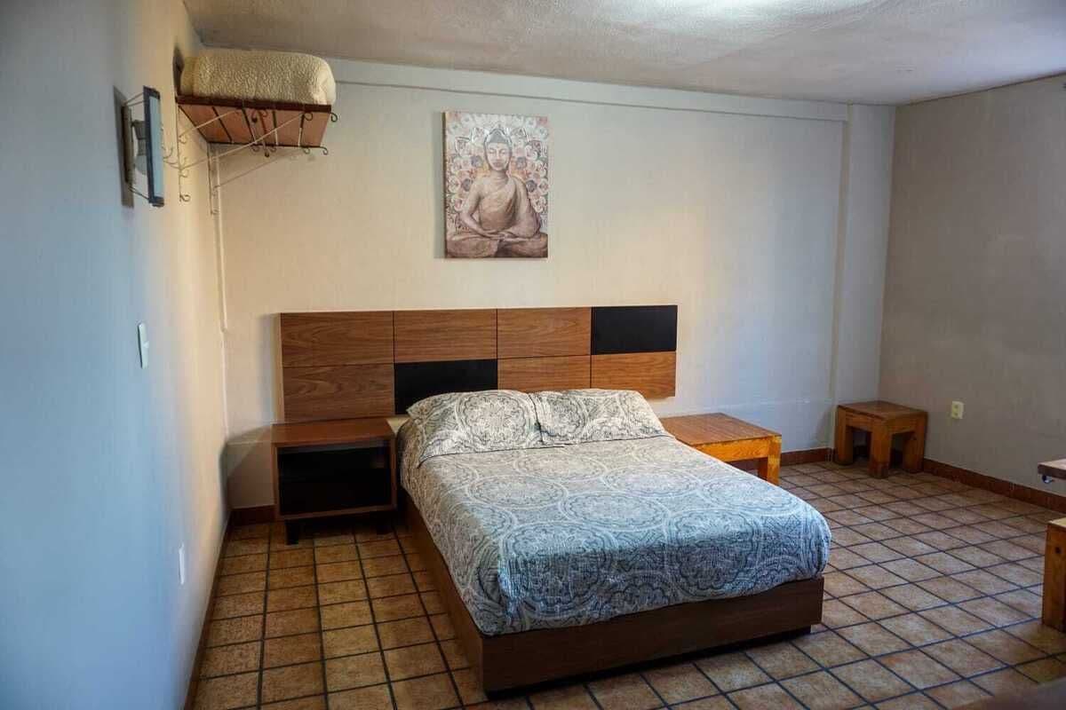 Se traspasa Hotel en San Luis Potosí, cerca del centro, 17 habitaciones 9