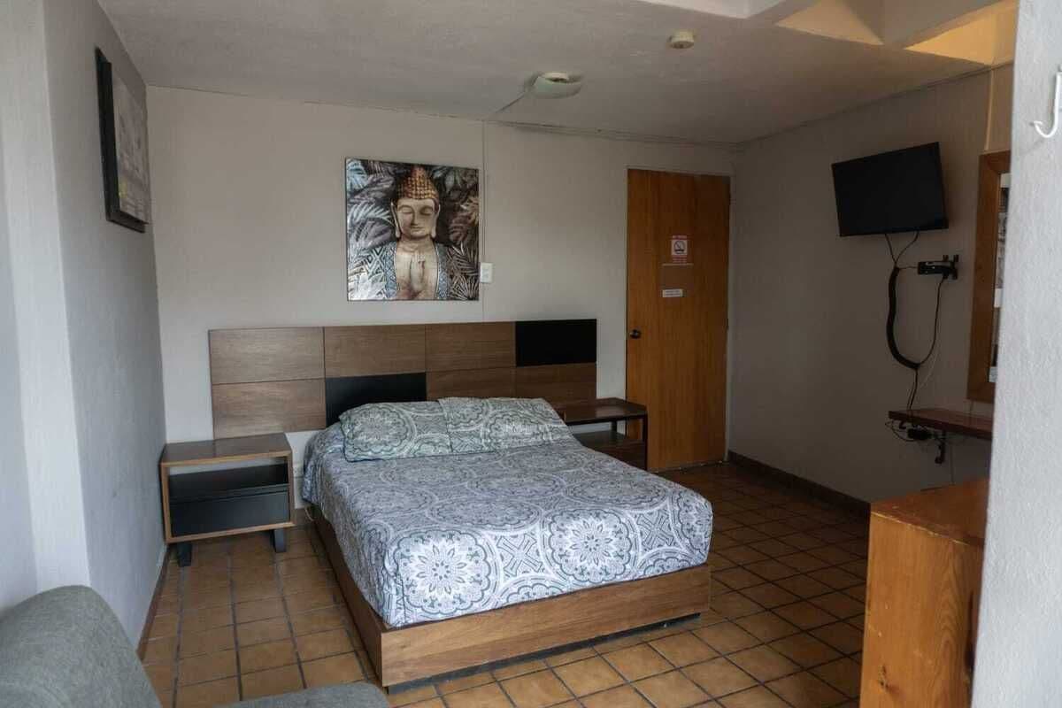 Se traspasa Hotel en San Luis Potosí, cerca del centro, 17 habitaciones 15