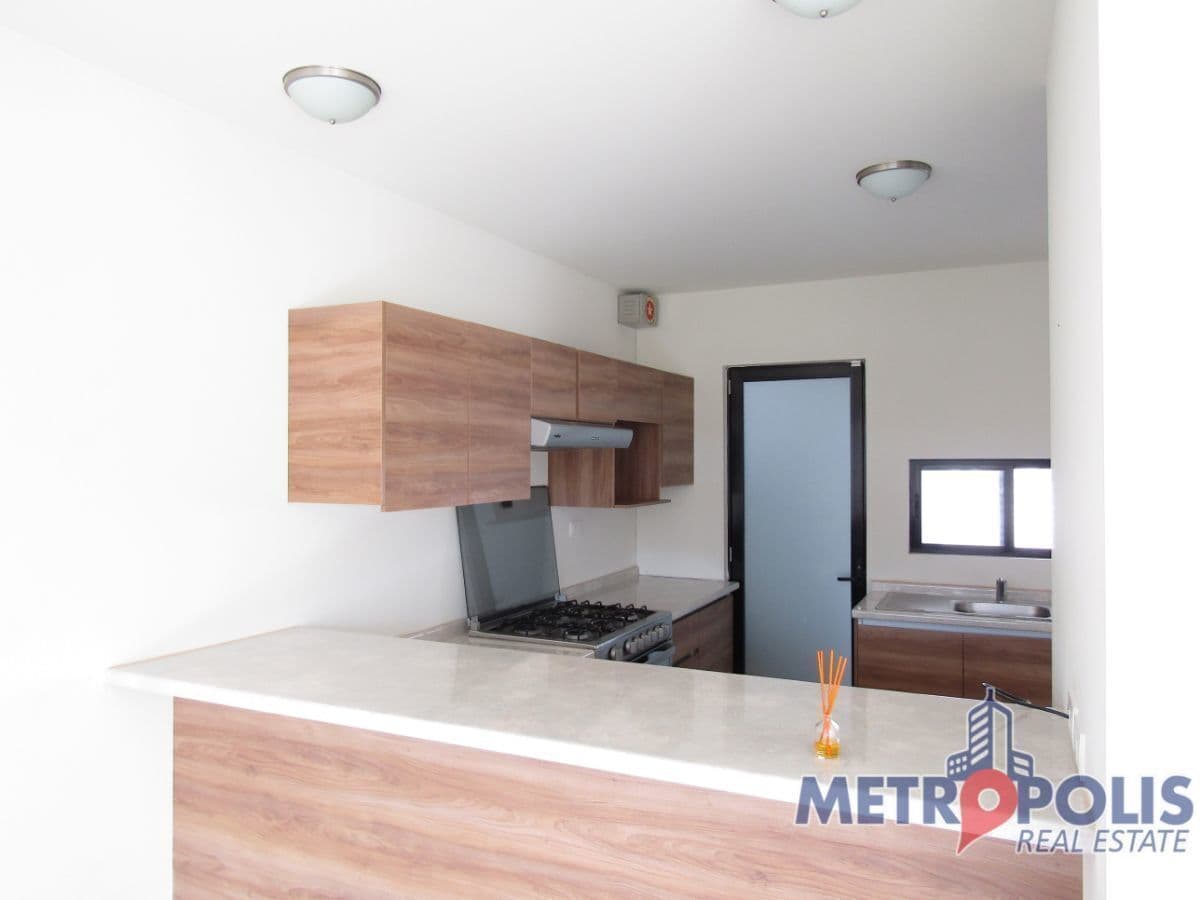 CASA EN VENTA EN PRIVADA ALTANIA EN SAN LUIS POTOSI 1/12