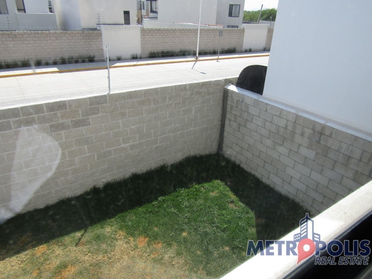 CASA EN VENTA EN PRIVADA ALTANIA EN SAN LUIS POTOSI 7