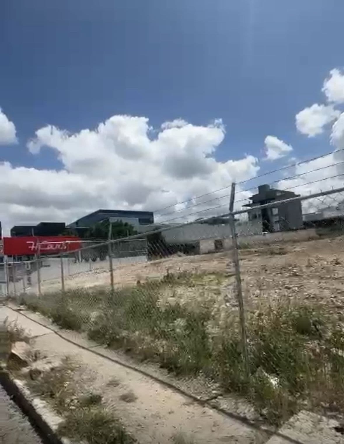 Terreno en venta con ubicación estratégica !!! 2
