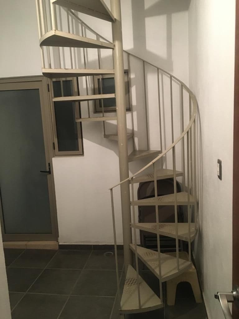 Casa en venta en fracc Sierrazul 3 recs 3.5 baños jardin, hall de TV, cto serv 9