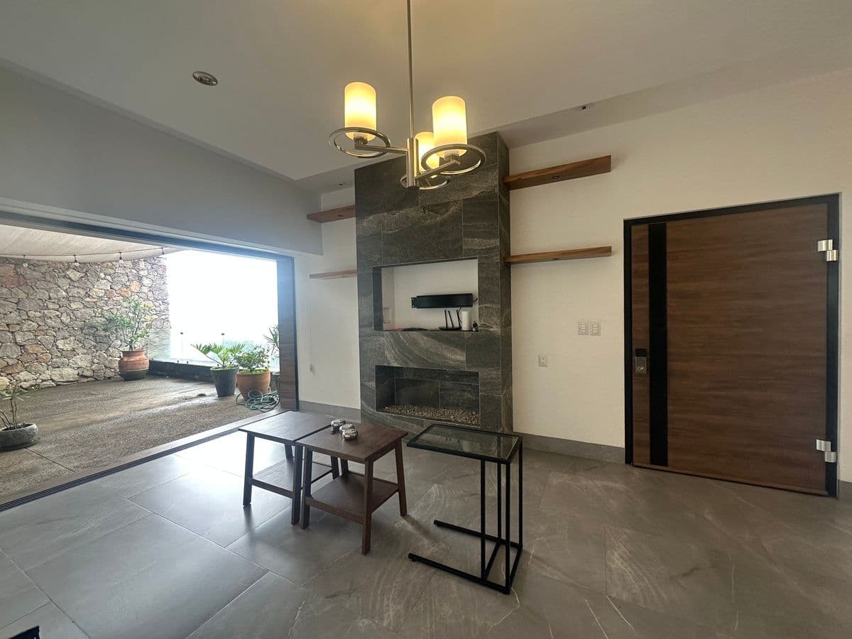 Hermosa Casa en Venta en Club de Golf la Loma !! 2