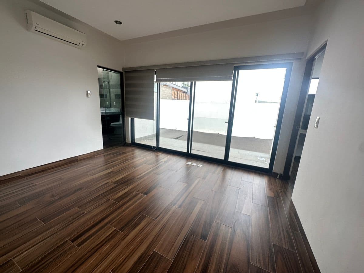 Hermosa Casa en Venta en Club de Golf la Loma !! 8