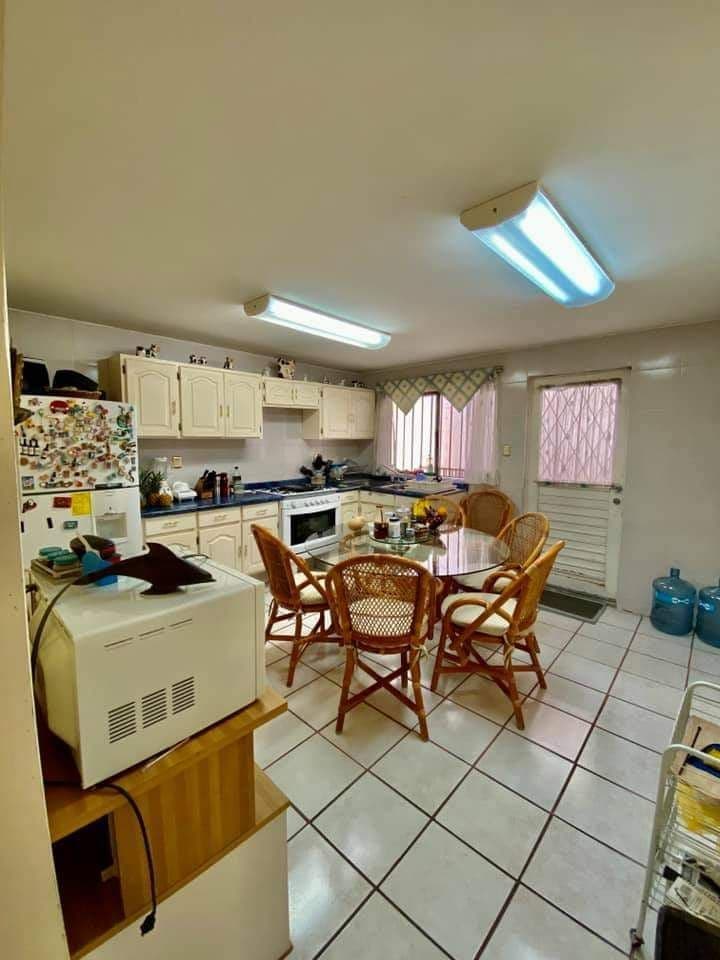 Casa en Lomas 4a 4 recs 2 baños compl. recamara en planta baja 2