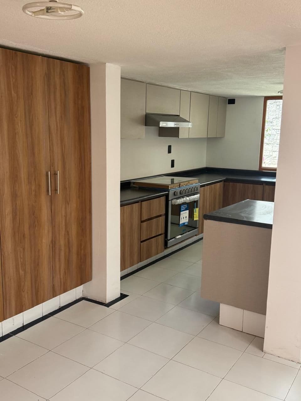 Casa en venta Lomas 4a secc. 3 recs 2.5 baños terraza jardin 2