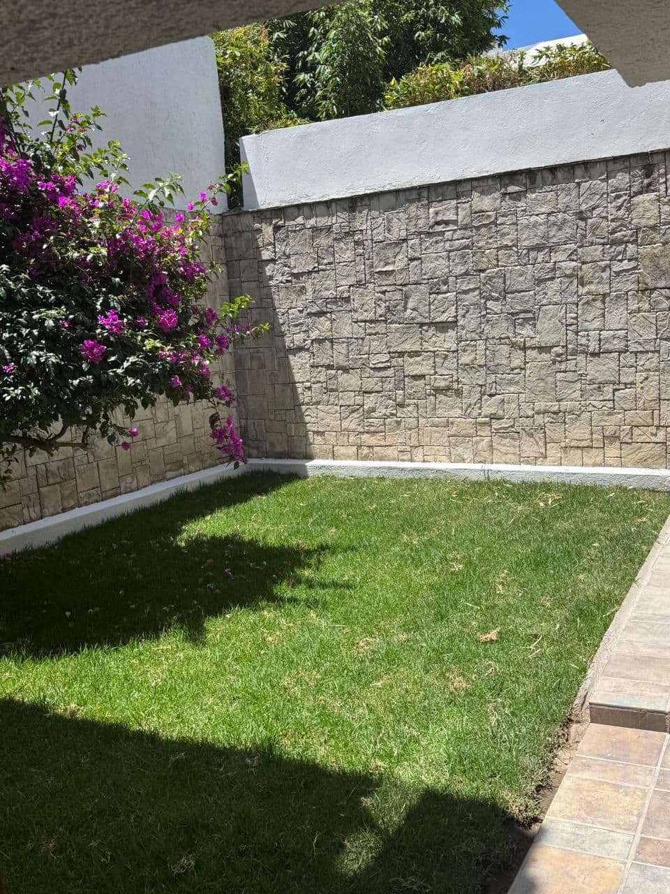 Casa en venta Lomas 4a secc. 3 recs 2.5 baños terraza jardin 1/10