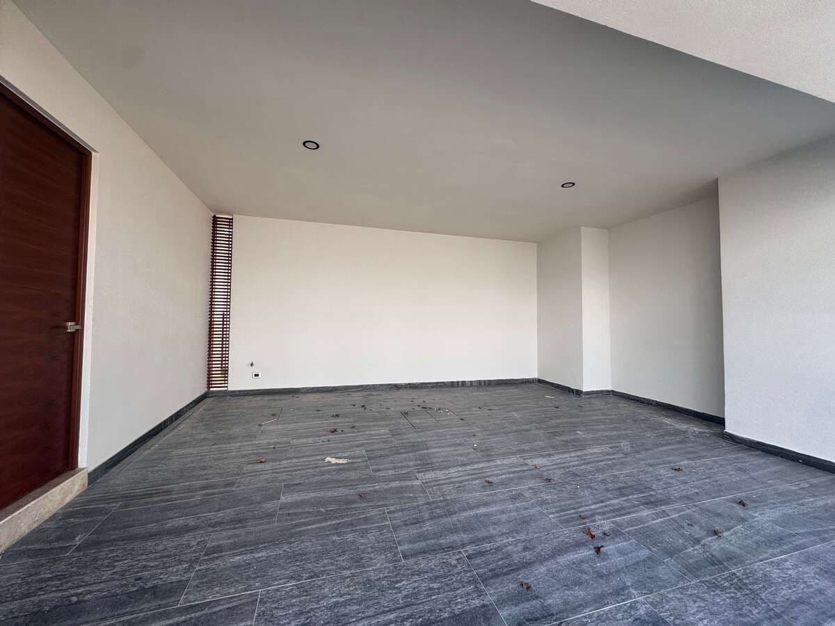 Casa en Venta en Lomas del Pedregal en esquina 9