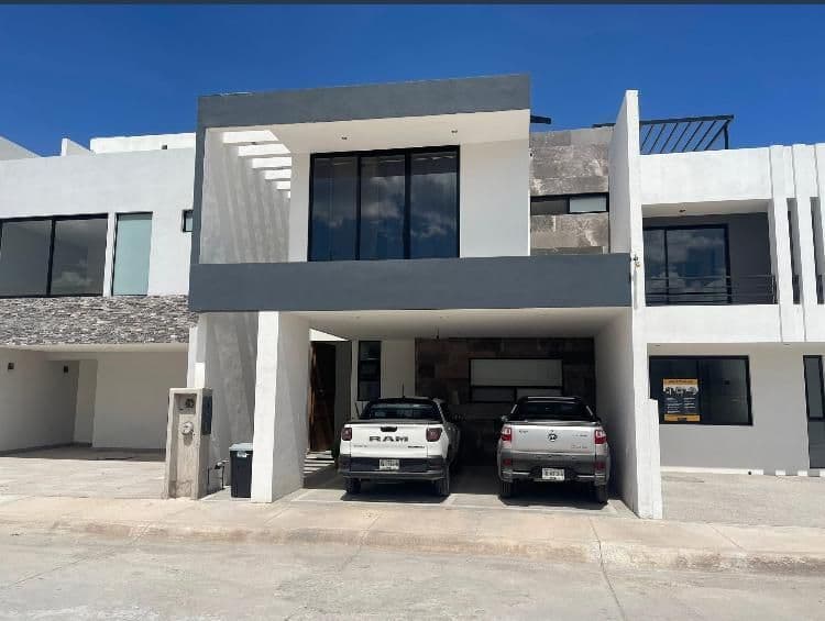 Hermosa Casa en Venta en Cennet Residencial !! 5