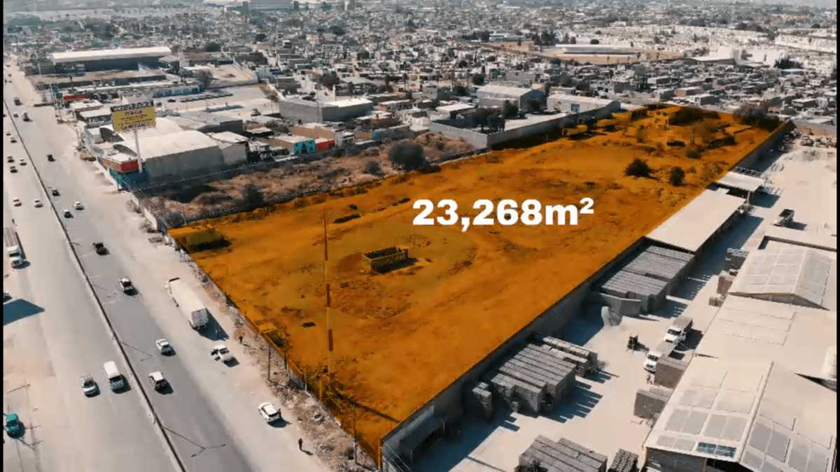Terreno en venta en Blvd Antonio Rocha Cordero cerca de Inoxidables de SL 1/9