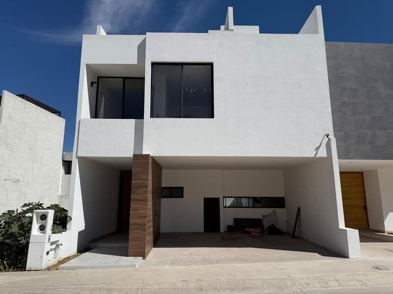 TERRENO EN VENTA EN BARRIO DE SANTIAGO 12