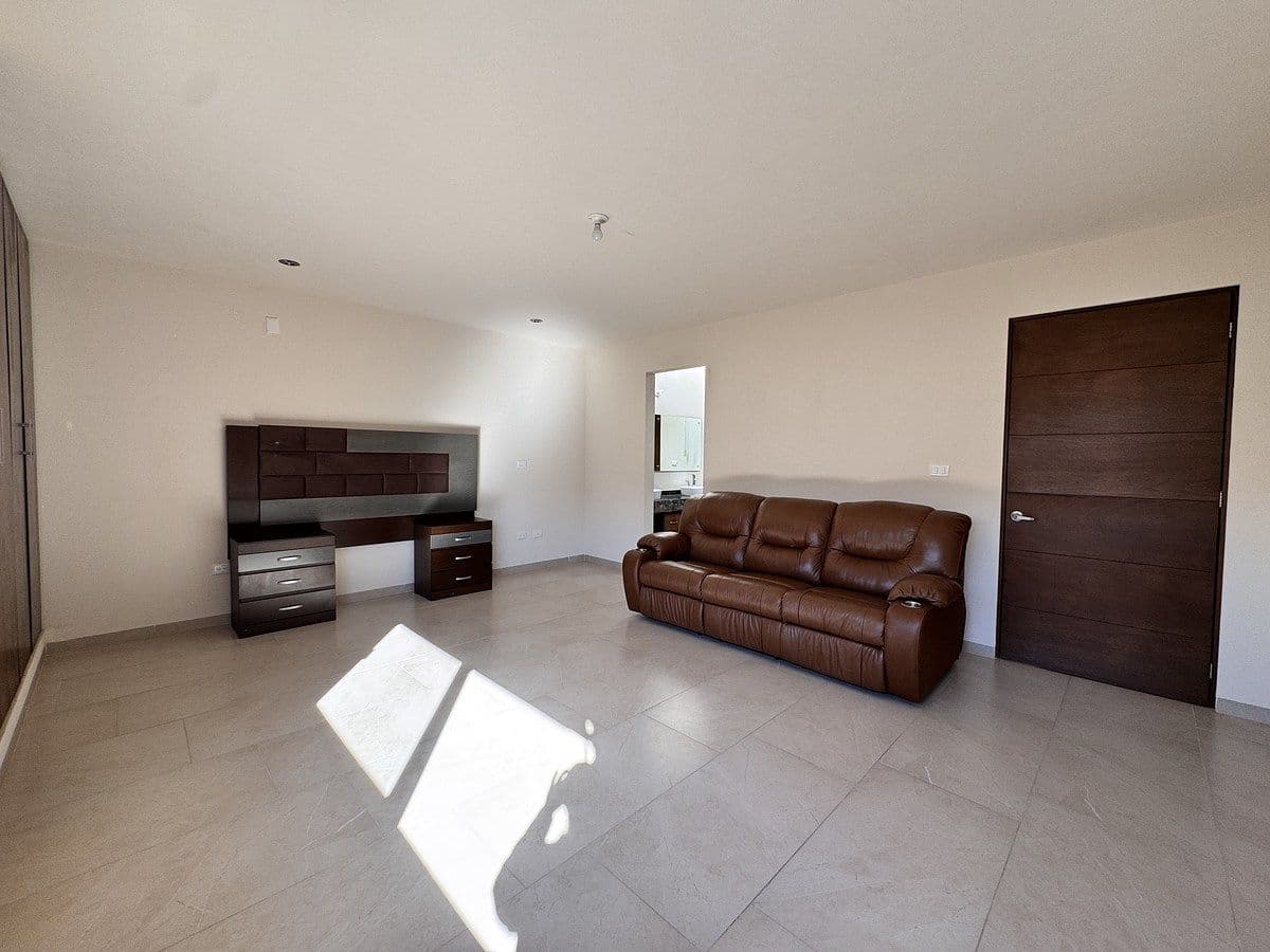 Casa en venta en la Privada San Angel 2 de 4 recamaras. 13