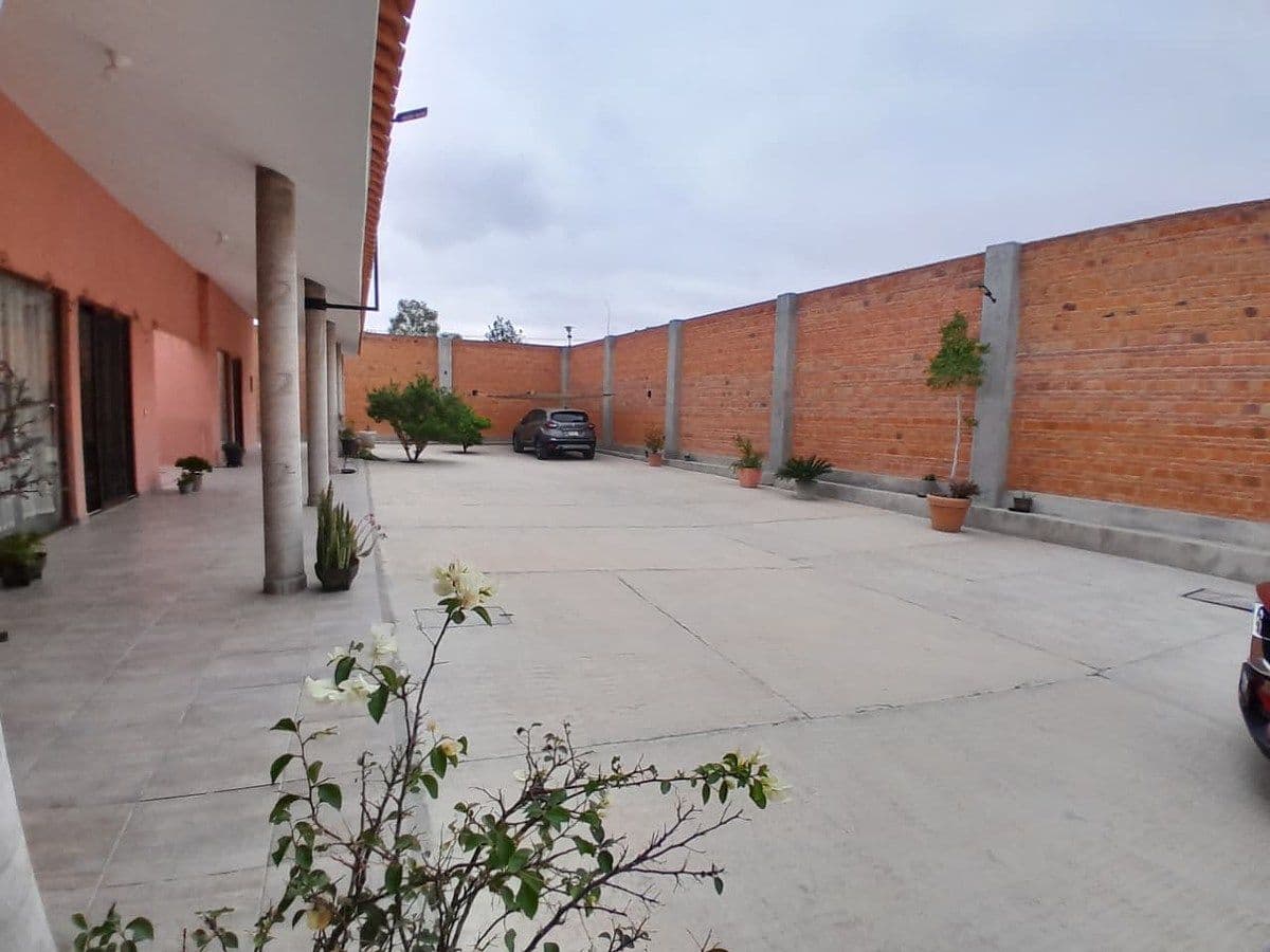 Casa con espacios muy amplios en una planta 845m2 terreno en Capulines 3 recs 14