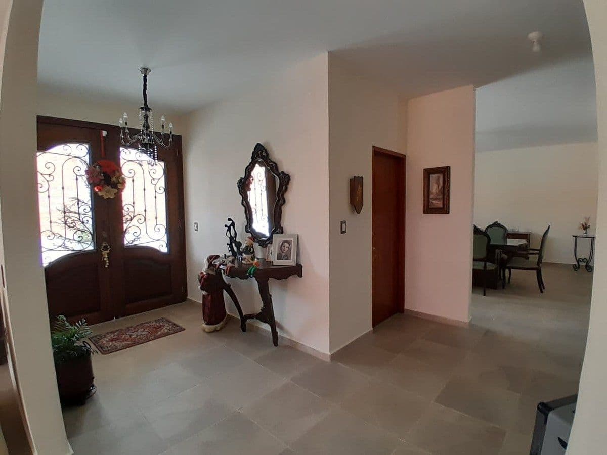 Casa con espacios muy amplios en una planta 845m2 terreno en Capulines 3 recs 2