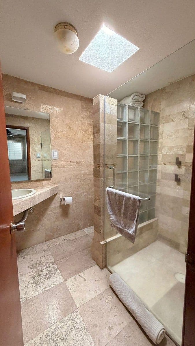 Casa en venta en Fraccionamiento Campestre junto al Club 3 recs 2.5 baños 9
