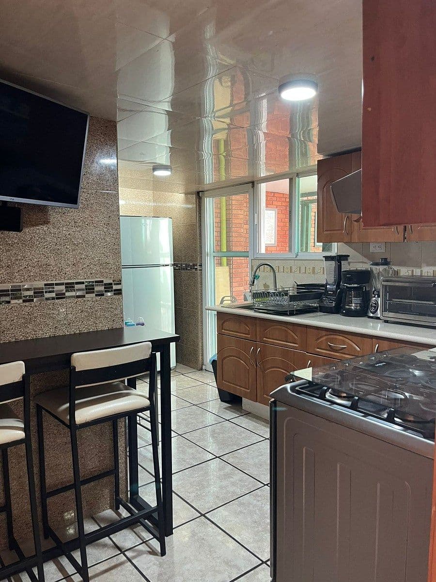Casa en Venta en Fracc. Aeropuerto con Terreno de 170m2 4