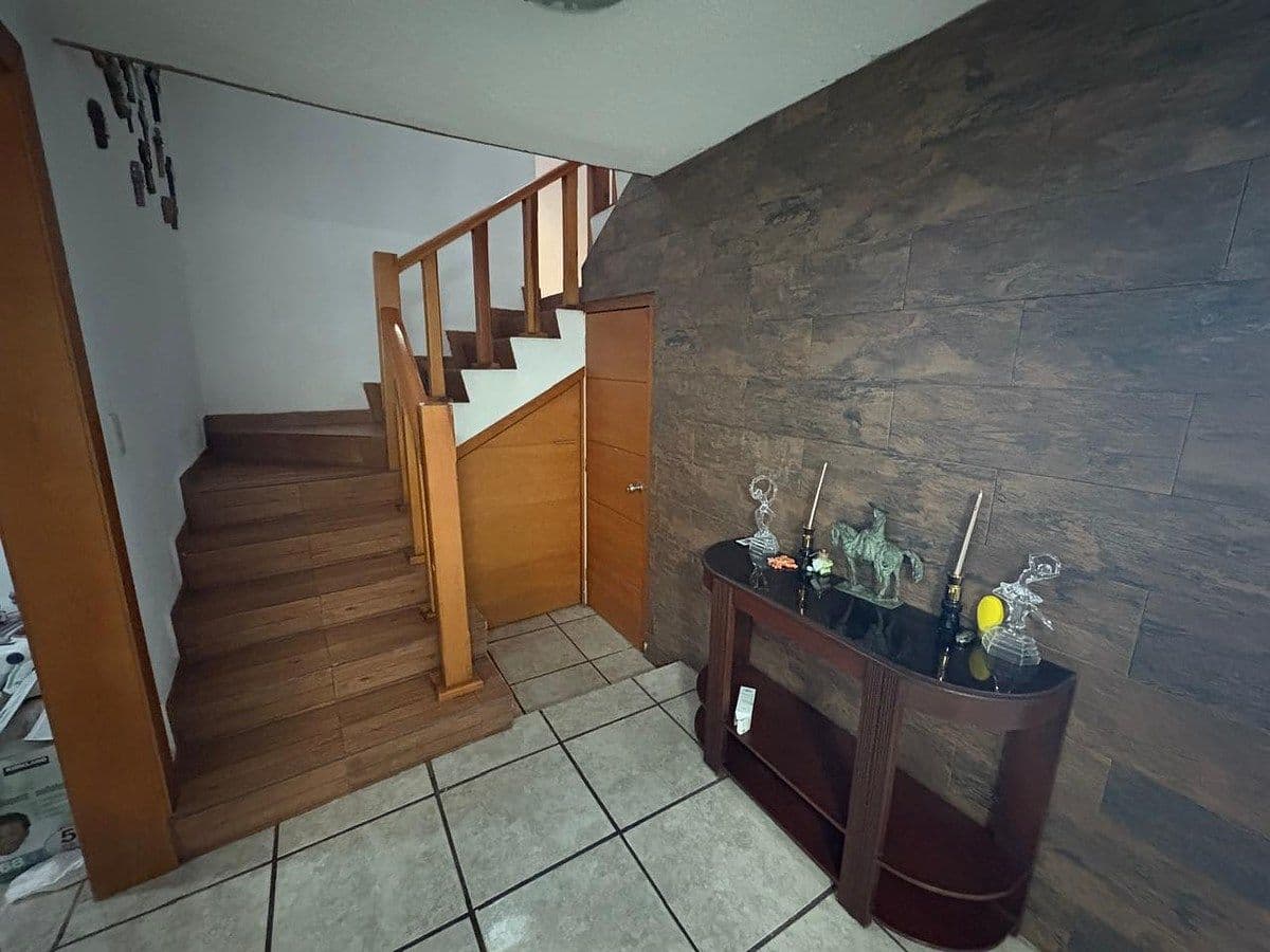 Casa en Venta en Fracc. Aeropuerto con Terreno de 170m2 8