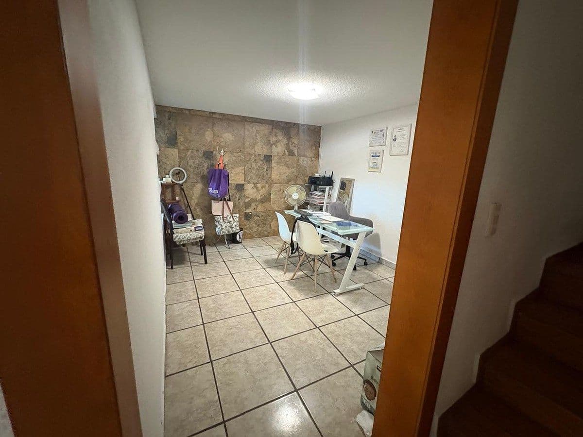 Casa en Venta en Fracc. Aeropuerto con Terreno de 170m2 9