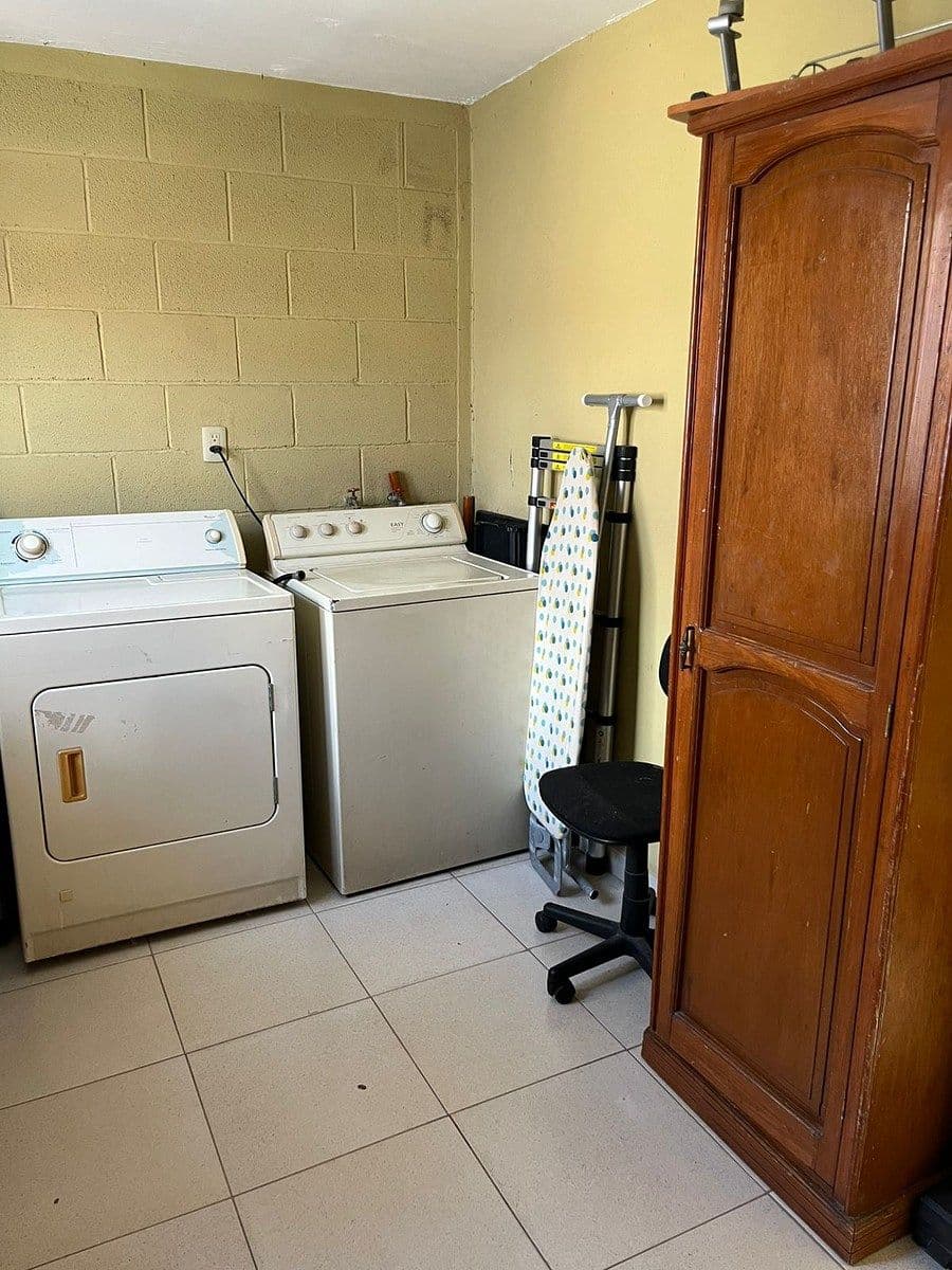 Casa en Venta en Fracc. Aeropuerto con Terreno de 170m2 11
