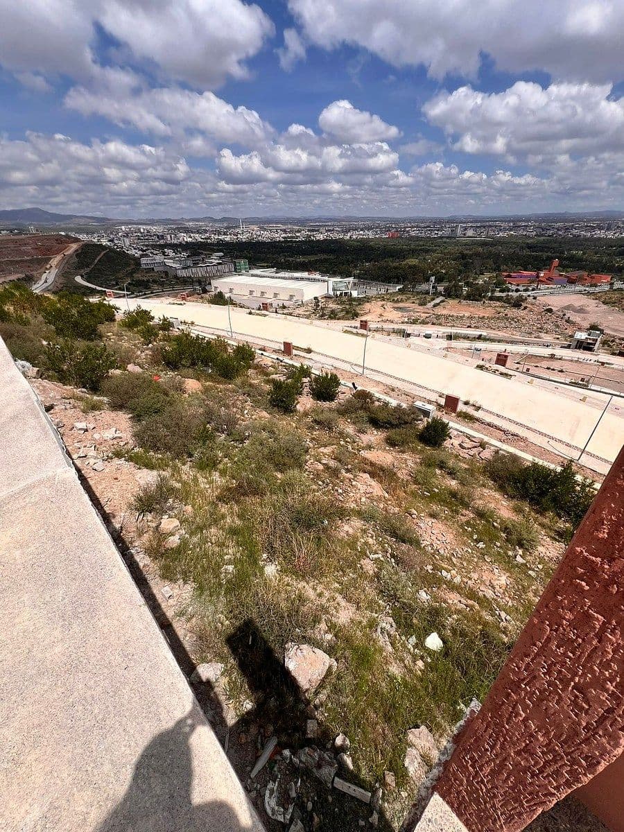 Terreno en venta en pedregal 2