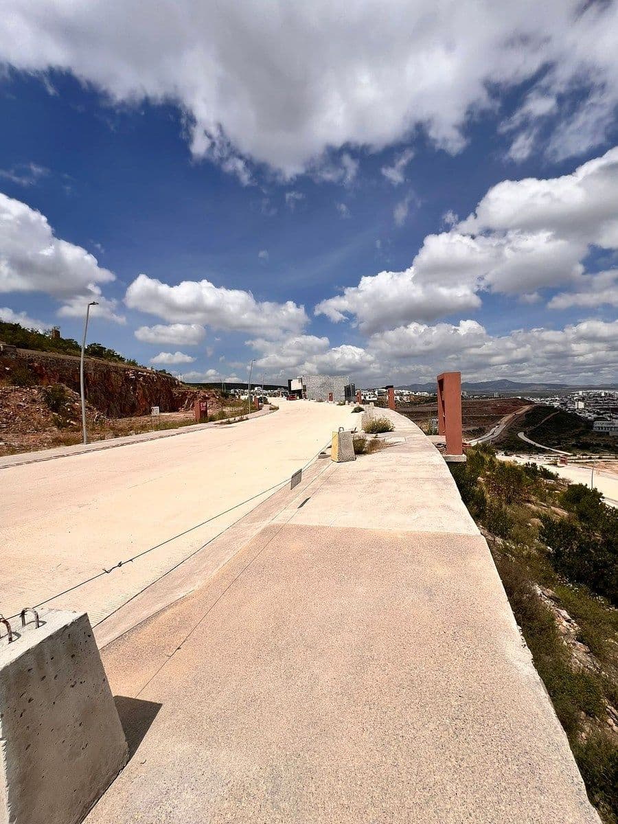 Terreno en venta en pedregal 3