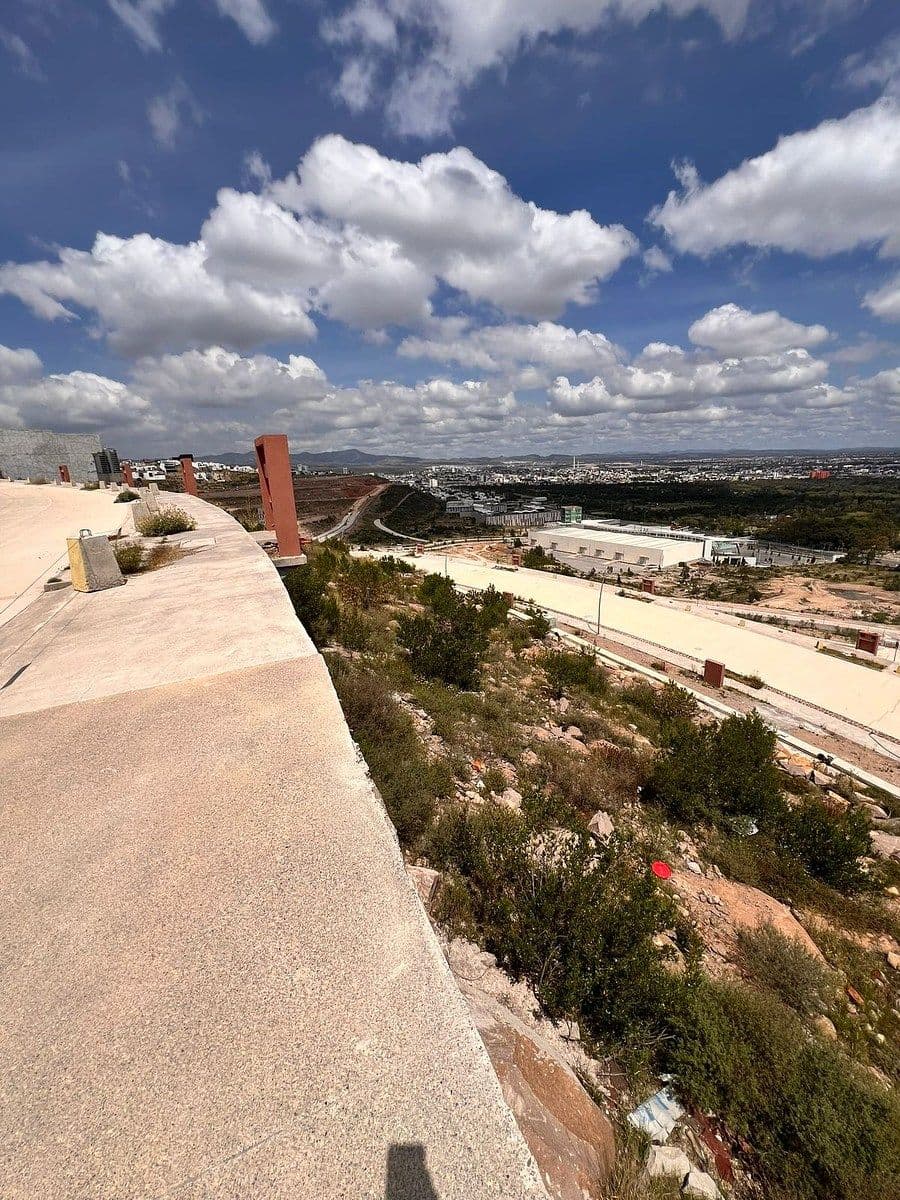 Terreno en venta en pedregal 6