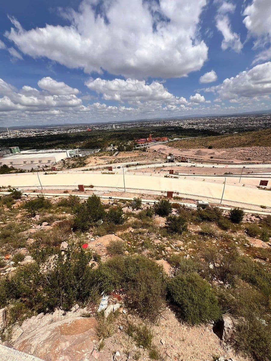 Terreno en venta en pedregal 7